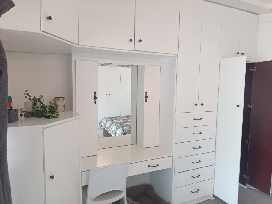 5 Bedroom Property for Sale in Monument Heights Northern Cape